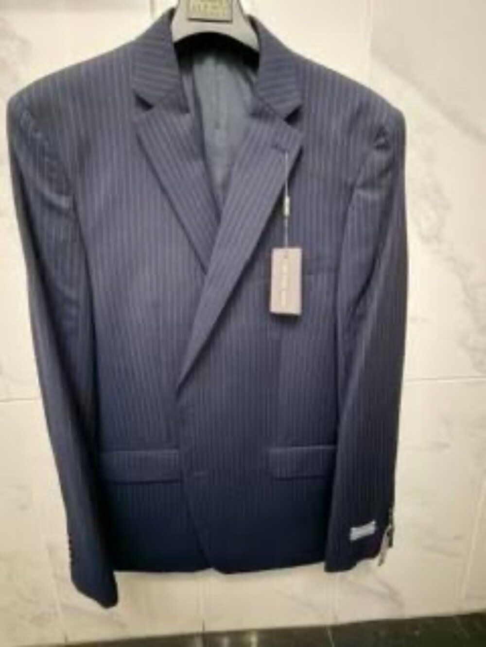 Michael Kors Mens Pinstripe Classic Fit Stretch Wool Suit  Navy Blue 46L